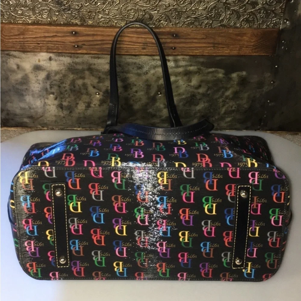 Dooney & Bourke DB75 Multi Nelly Tote Set - Picture 3 of 12